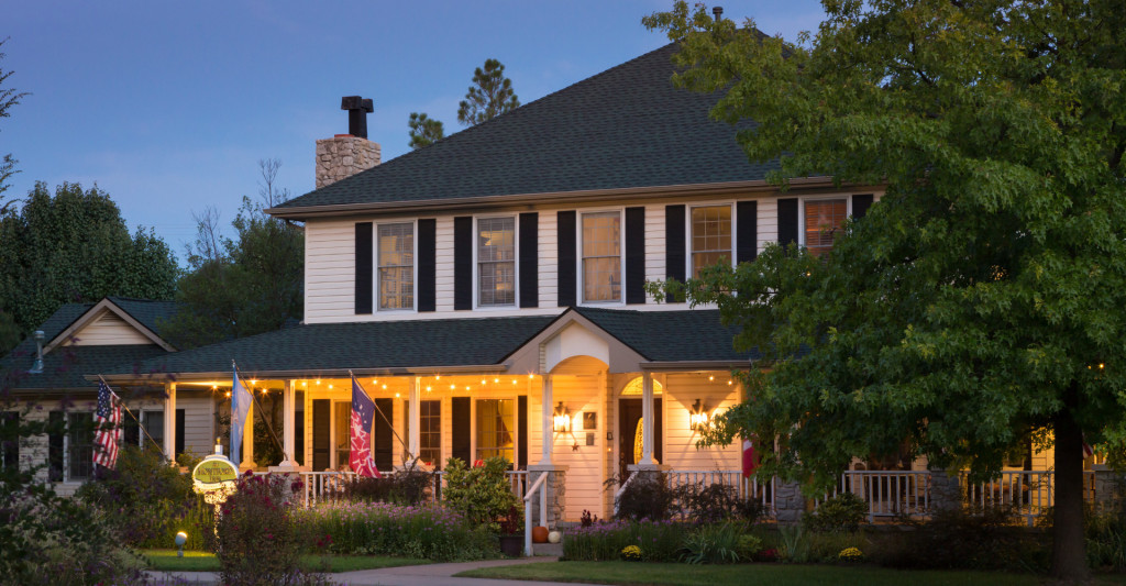 Hotels in Norman Ok - Inn and Cottages - Montford Inn