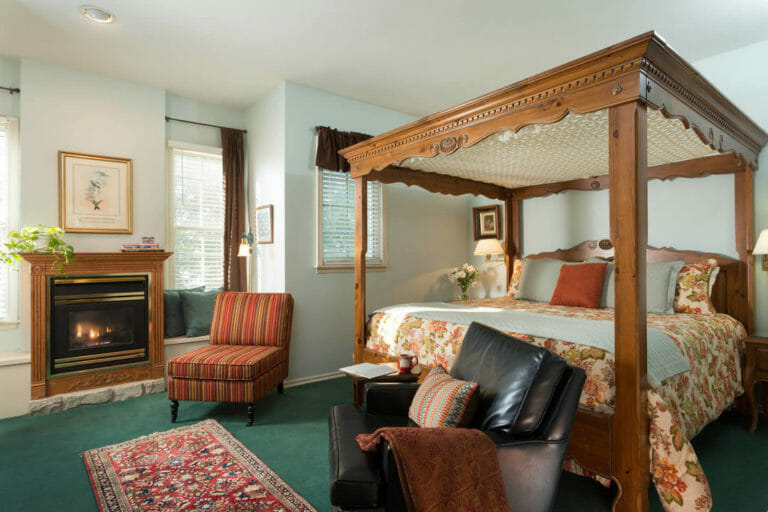 renaissance room 2 bed and breakfast oklahoma city