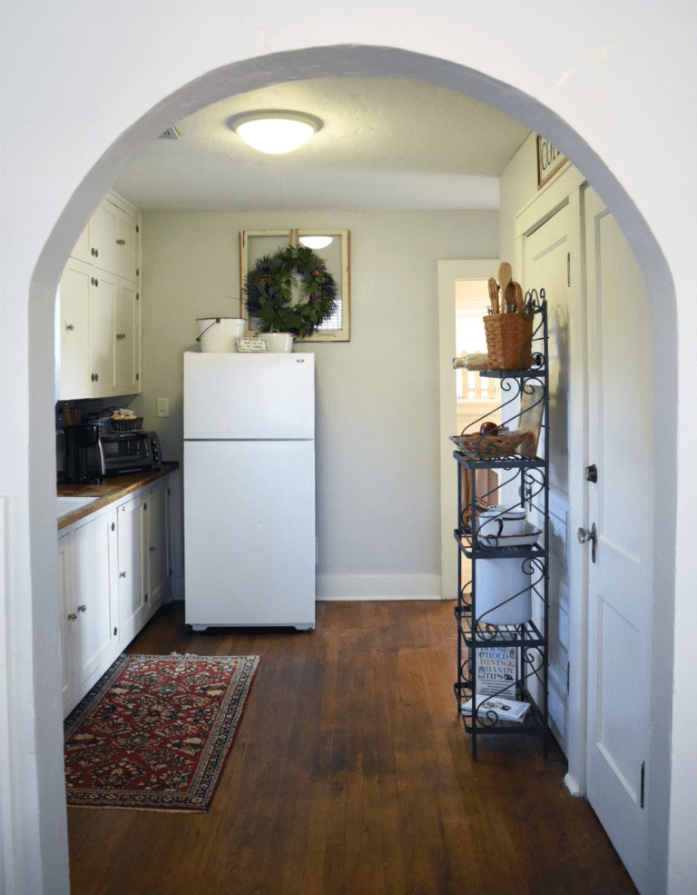 Kitchen in cottage of bed and breakfast in Norman, Oklahoma.