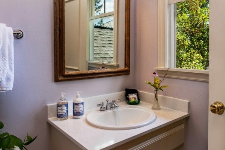 Hearthstone bathroom romantic weekend getaways in ok