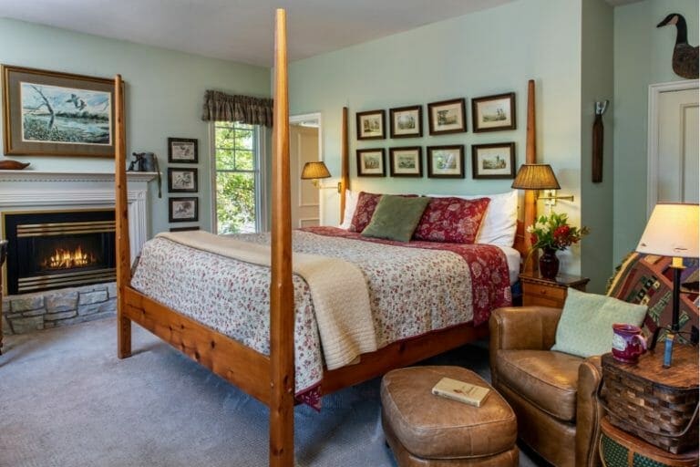 Trophy Room bedroom romantic weekend getaways in ok